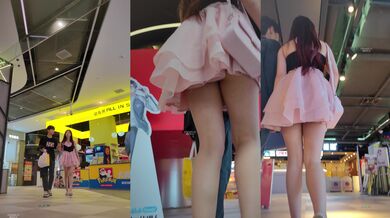 商场偶遇粉色连衣裙高跟凉鞋小姐姐，穿着性感 抄底裙底一次性粉色内内 屁股好看
